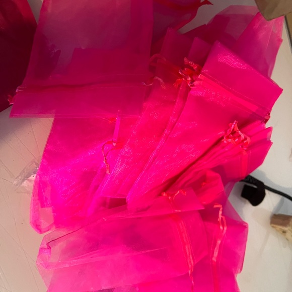 Box of lashes packaging and other items - Picture 8 of 10